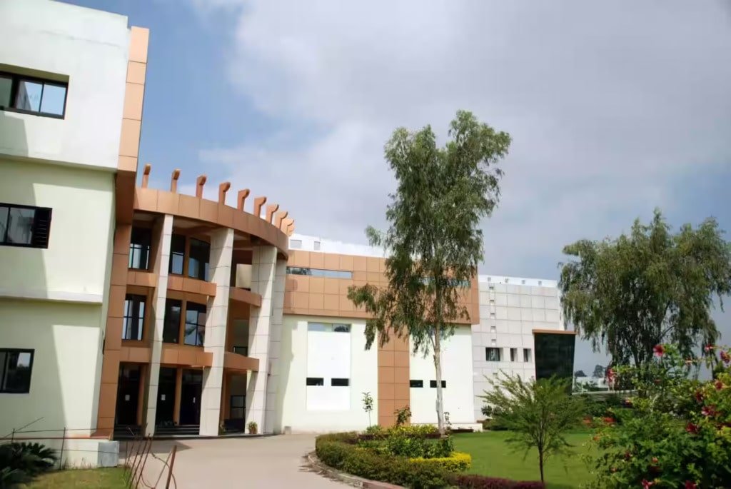 MBA Colleges in Indore Sanghvi